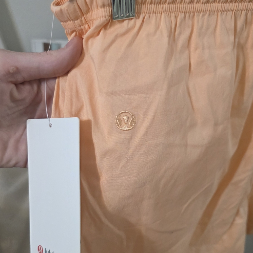 🆕️ Lululemon Cotton-Blend Poplin High-Rise Short 4" - Picture 6 of 9